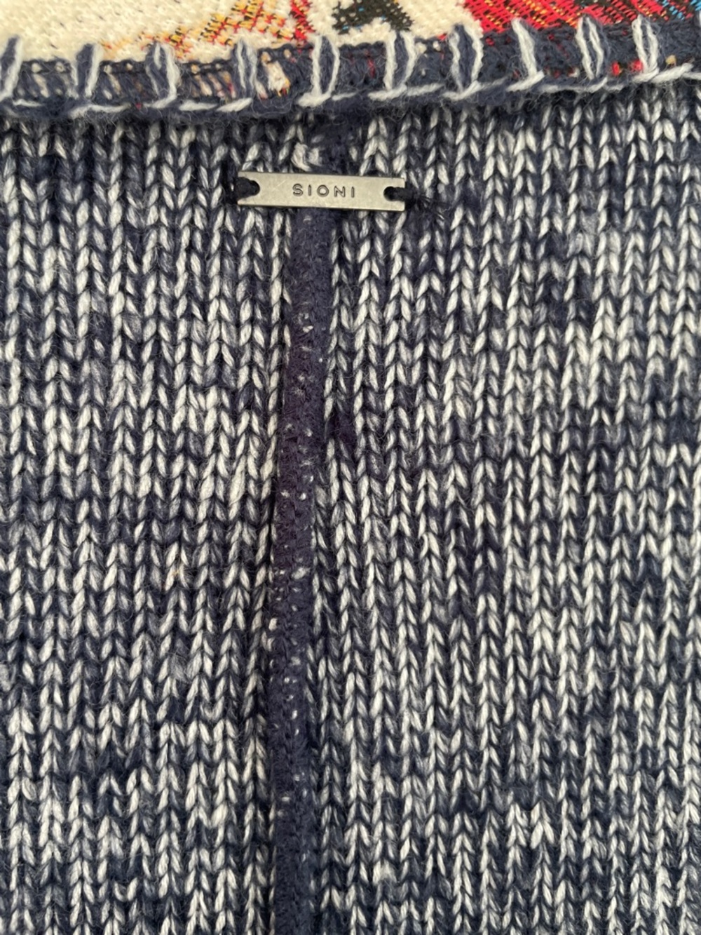 Sioni Gray Hooded Cardigan with Multicolor Tribal Trim FLAW* - Picture 6 of 8